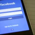 Du bør ikke låne penge privat på Facebook