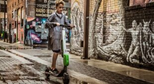 Gå på opdagelse i storbyen med en Tier Scooter